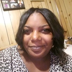 Meet your Posher, Dionne